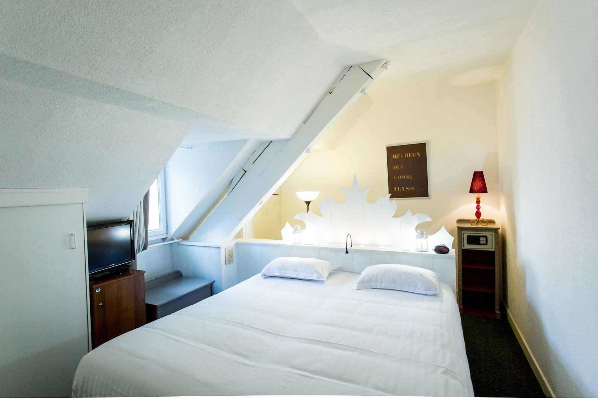 Hotel Les Ursulines Отен Екстер'єр фото